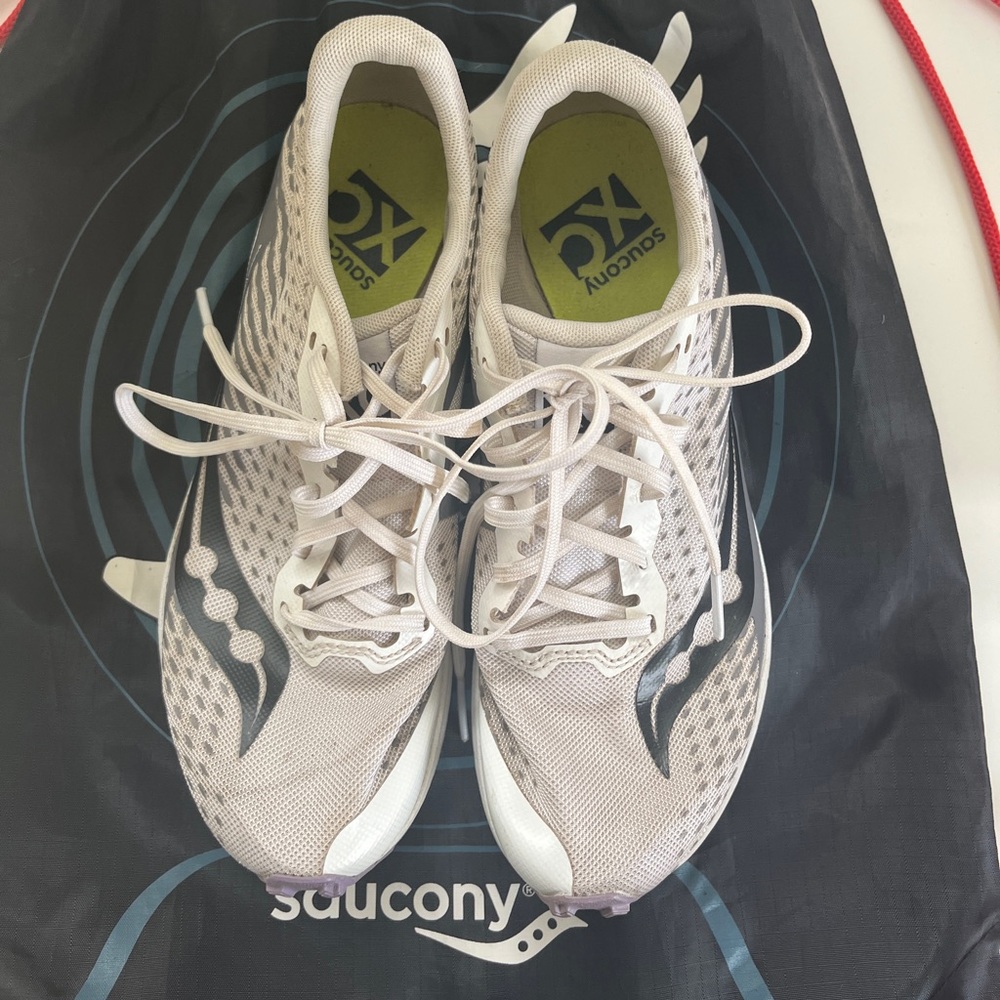 Saucony running shoes cross country flats